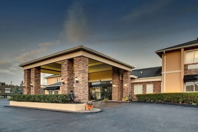 Greenfield Inn and Suites Elizabethtown KY I65 Exit 94