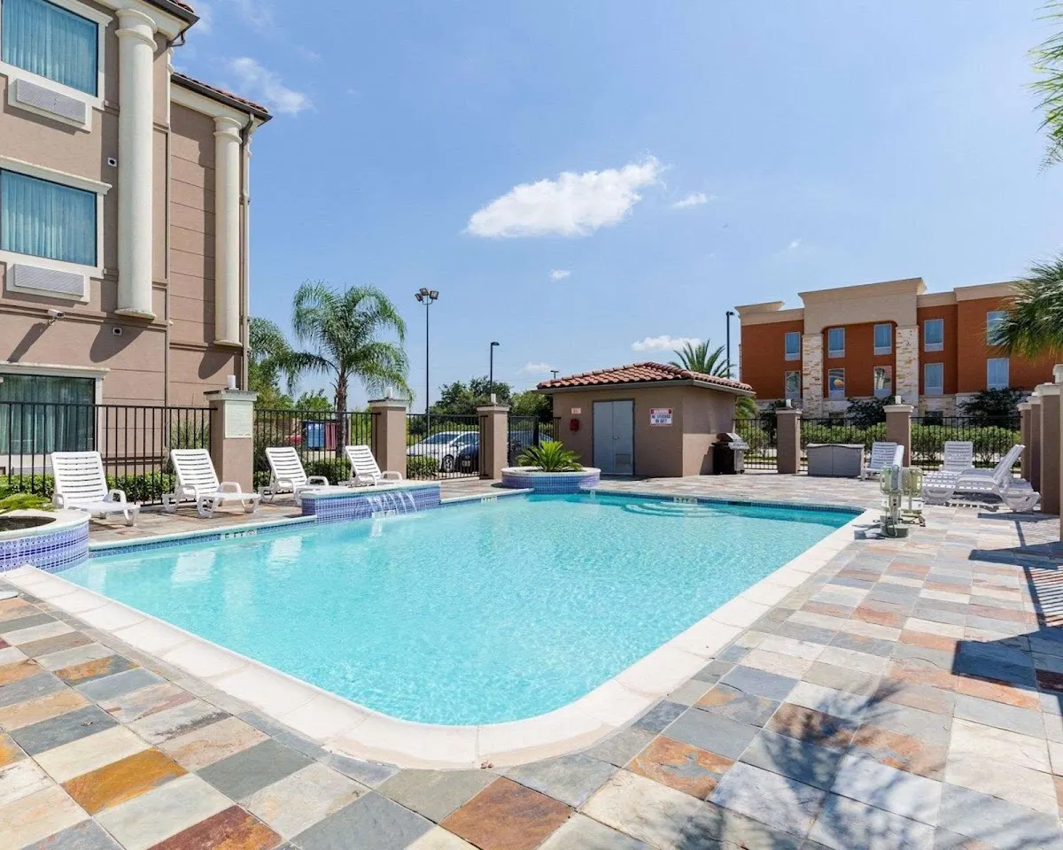 Comfort Inn & Suites Winnie