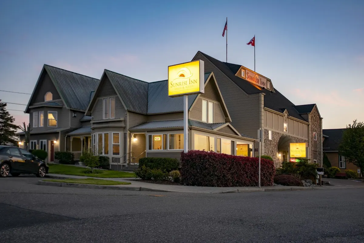Sunrise Inn Villas and Suites