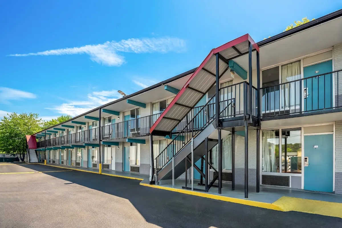 Midlothian Inn
