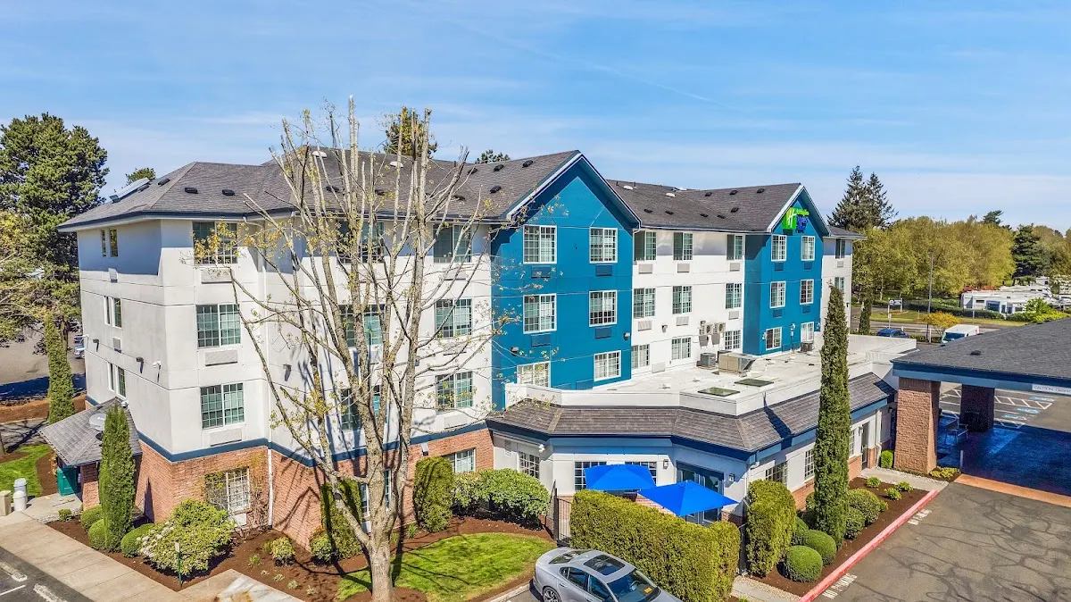 Holiday Inn Express & Suites Portland-Jantzen Beach by IHG