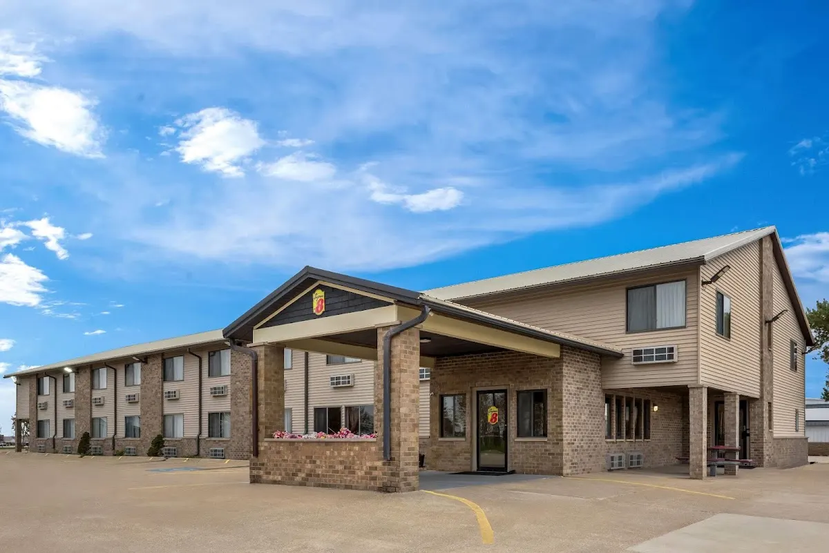 Super 8 by Wyndham Jefferson
