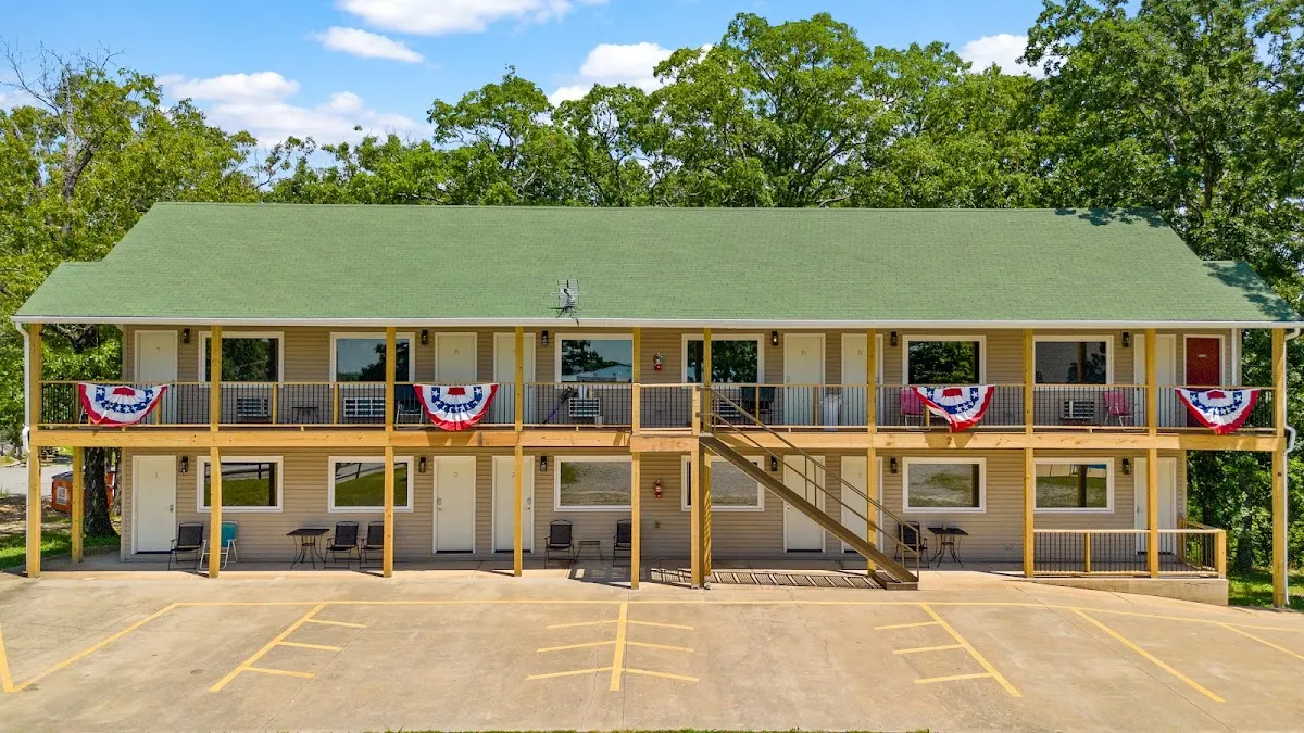 Trailhead Lodge