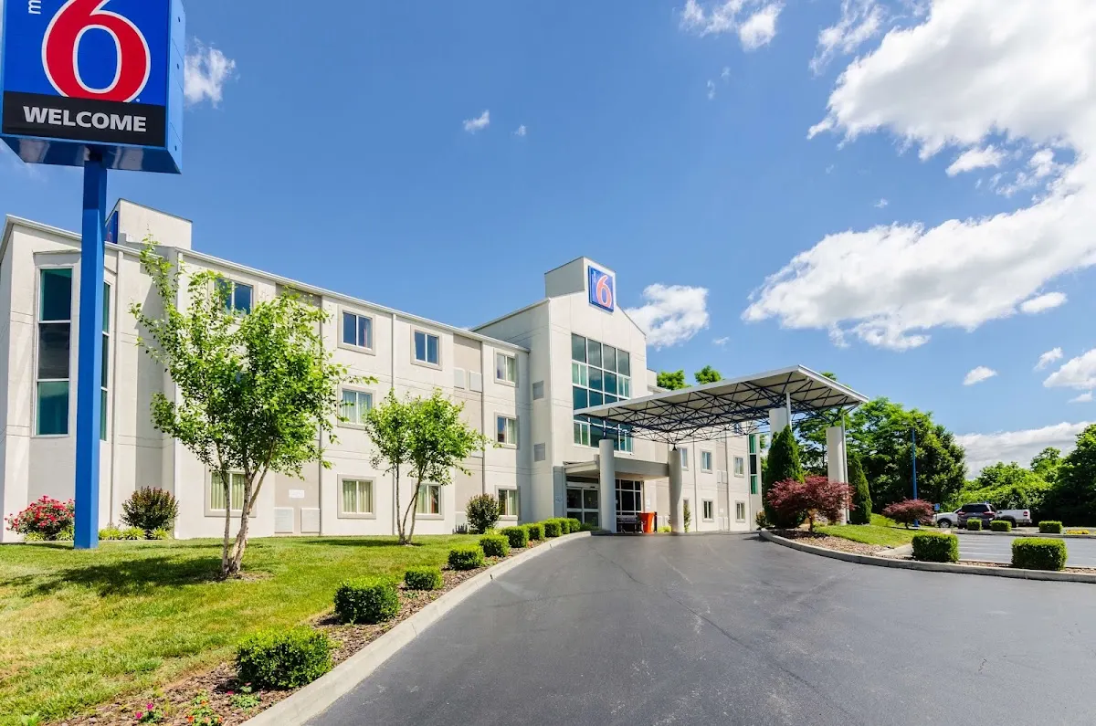 Motel 6 Bristol, VA