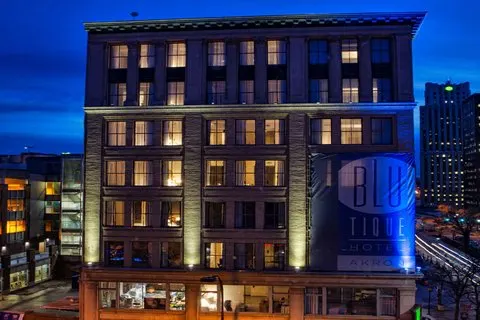 BLU-Tique, Akron, a Tribute Portfolio Hotel