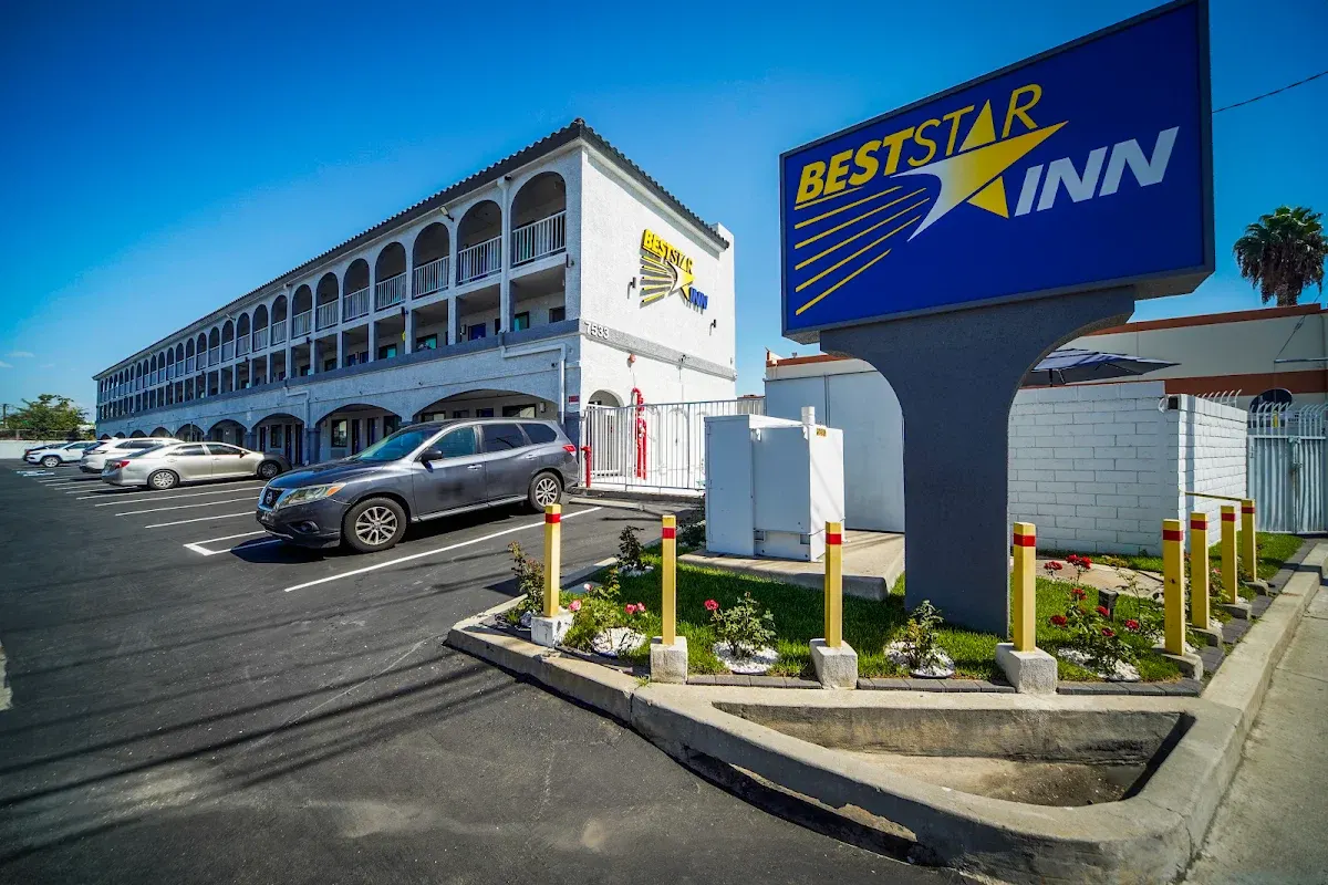 Best Star Inn