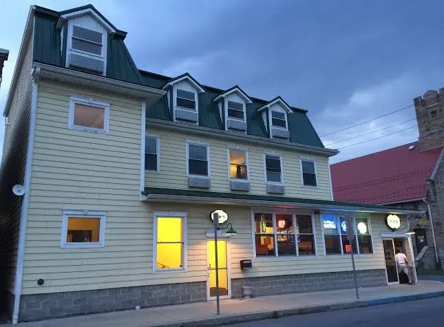 City Hotel