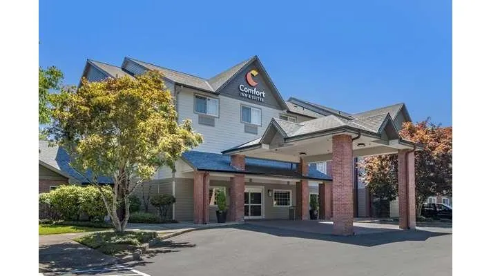 Comfort Inn & Suites Tualatin - Lake Oswego South