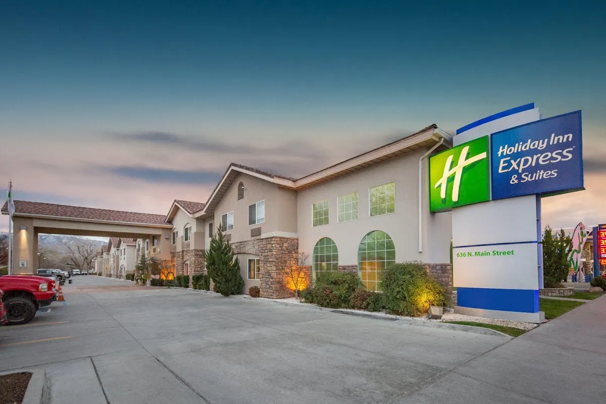 Holiday Inn Express & Suites Bishop by IHG