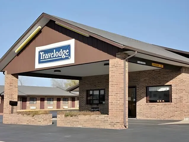 Royal Inn & Suites