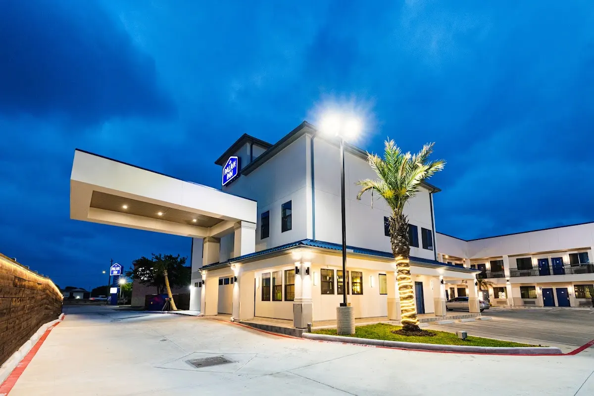 Palace Inn Blue Edgebrook