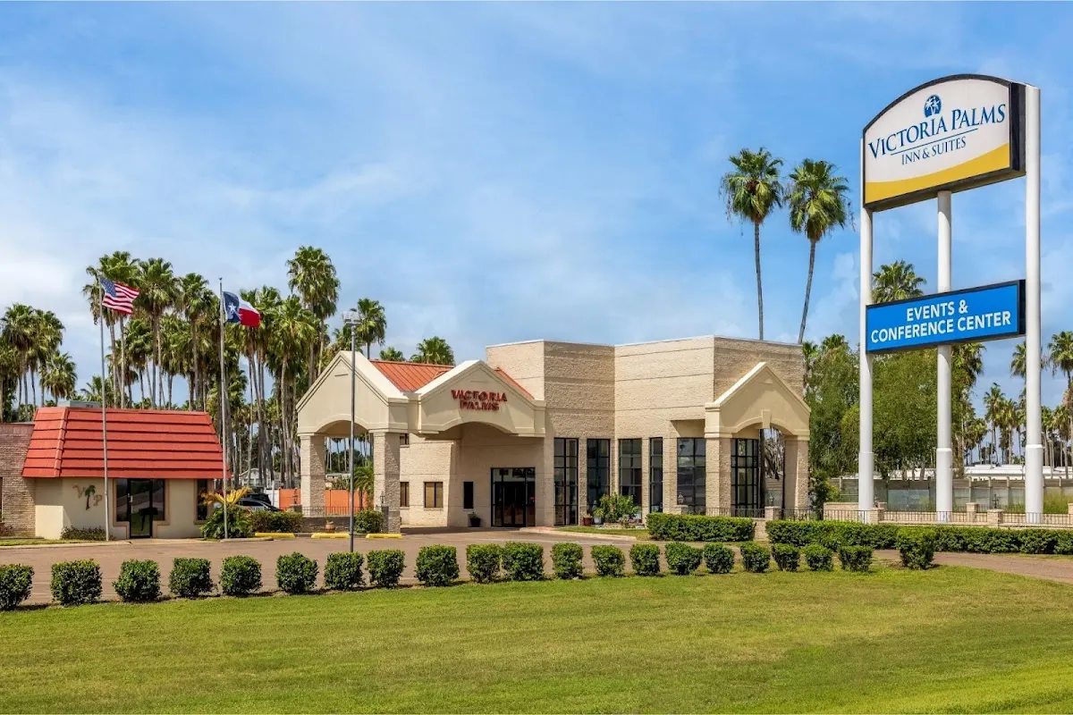 Victoria Palms Inn & Suites