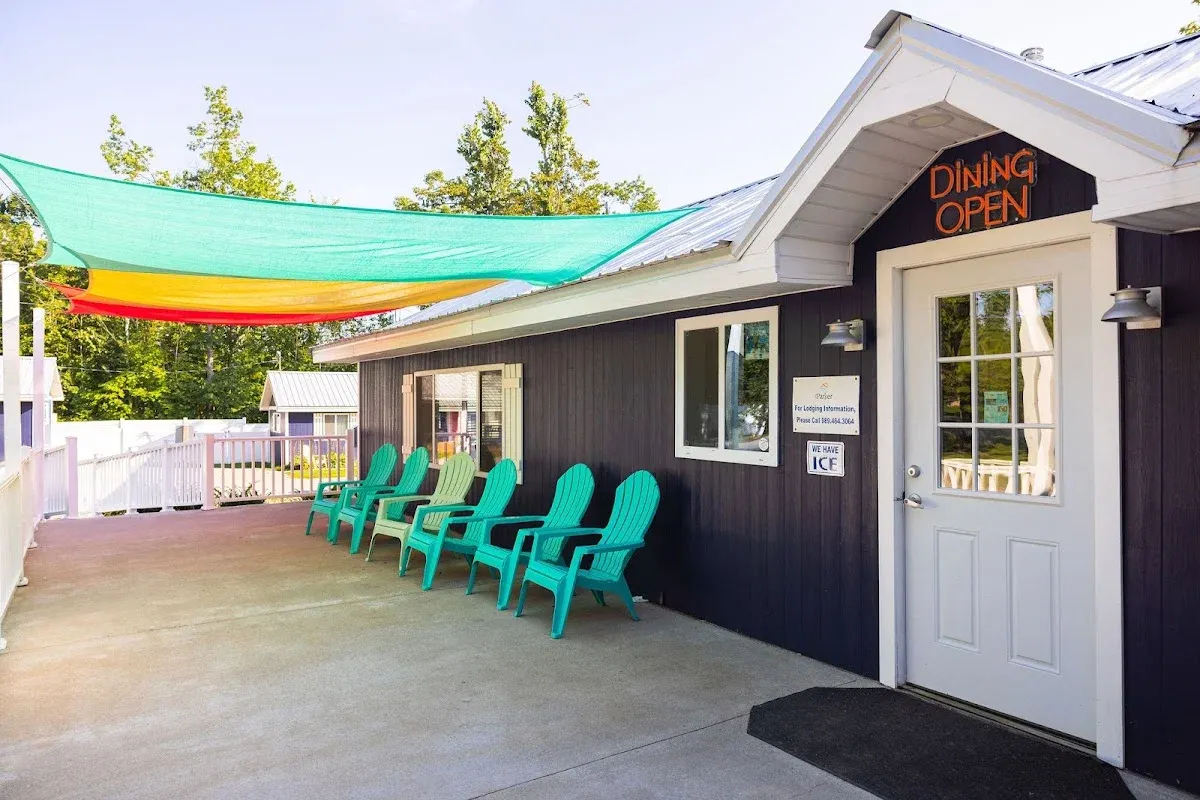 The Parker House Restaurant, Cottages, and Motel