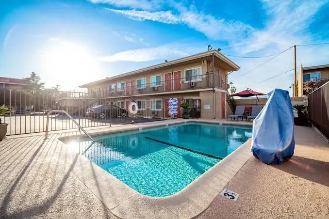 Friendly Hills Inn - Whittier, Los Angeles
