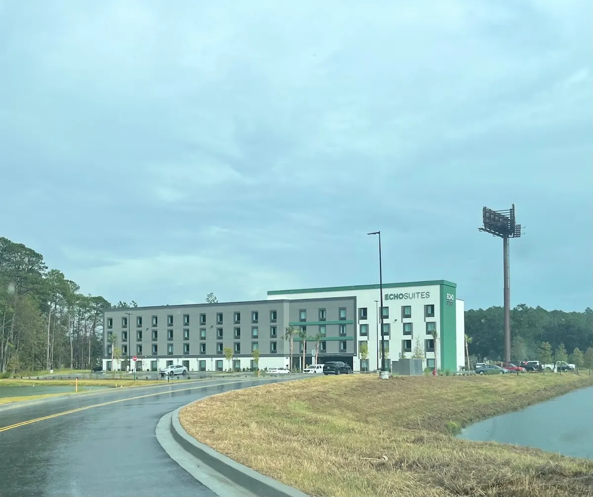 ECHO Suites Extended Stay by Wyndham Savannah Pooler