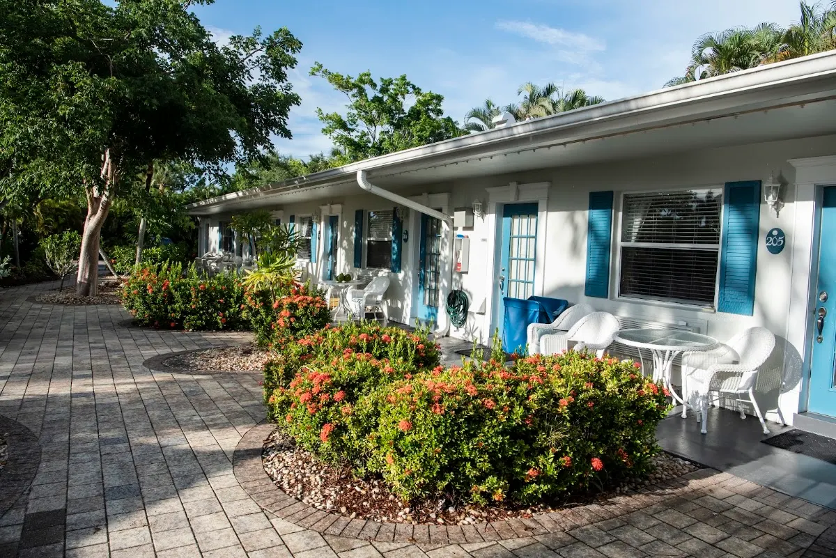 Marco Island Lakeside Inn