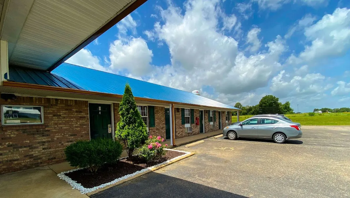 Rama Inn Bells - Jackson West (Hwy 412)
