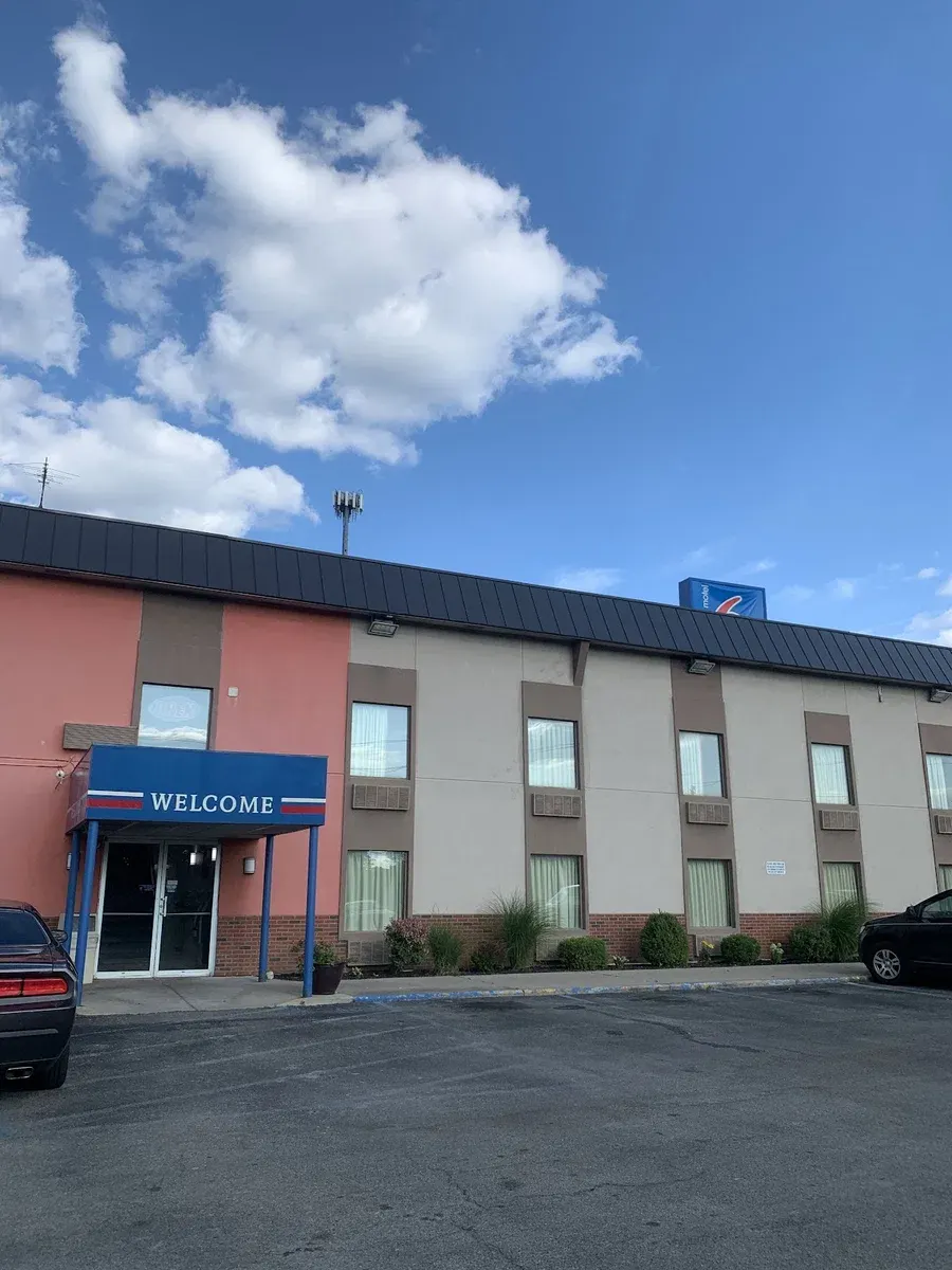 Motel 6 Toledo, OH