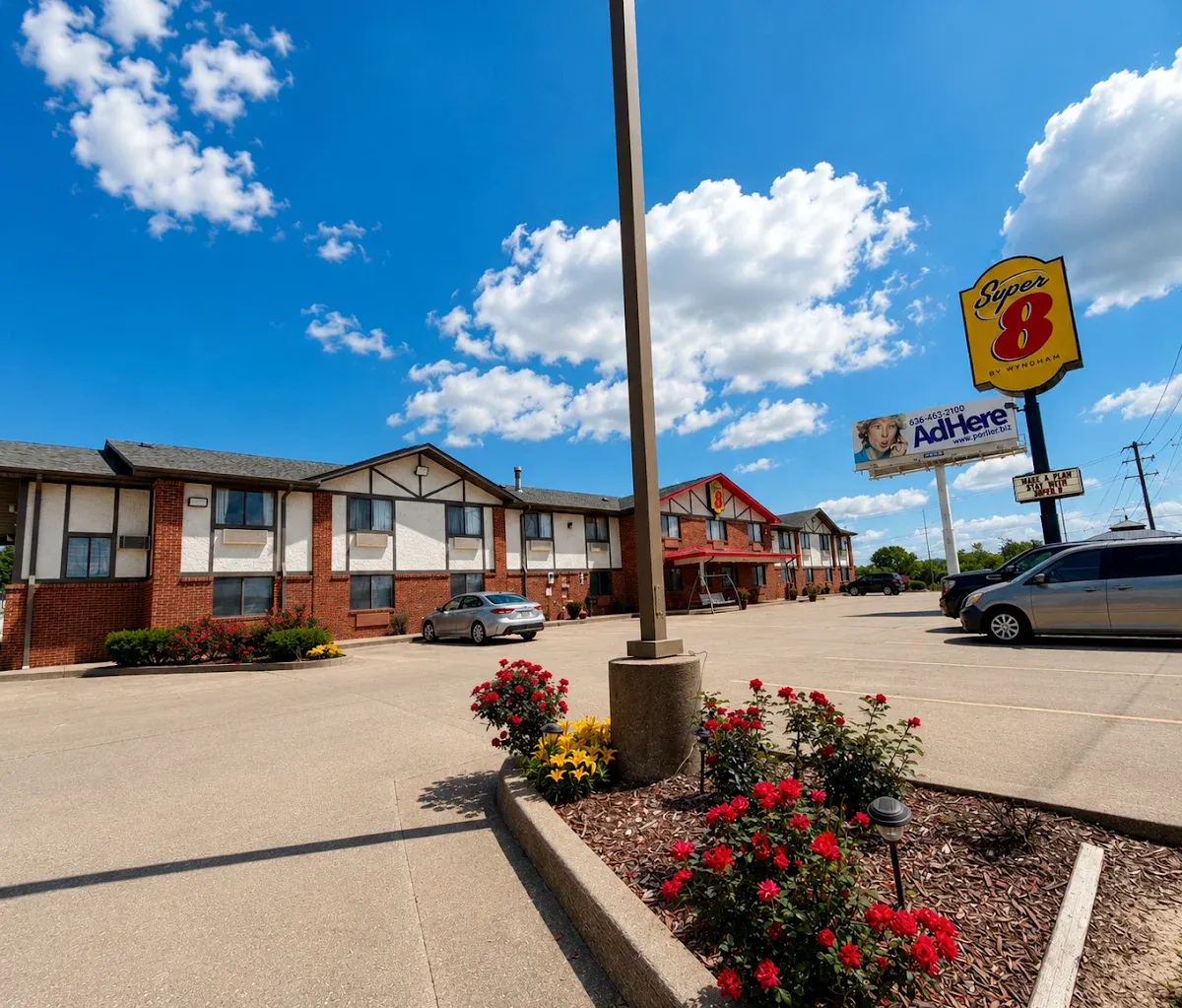 Super 8 by Wyndham Warrenton