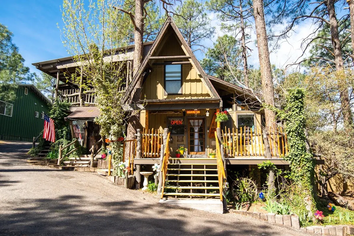 Bear Creek Motel & Cabins