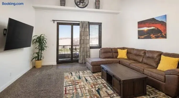 Luxury Downtown Moab Rental - La Dolce Vita Villa 1