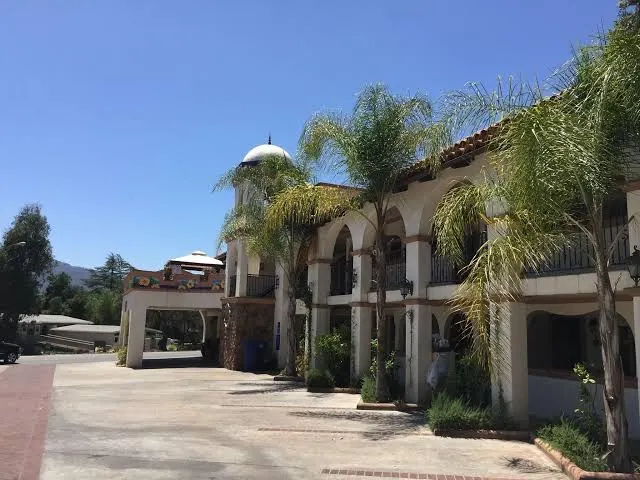 Chantico Inn & Suites