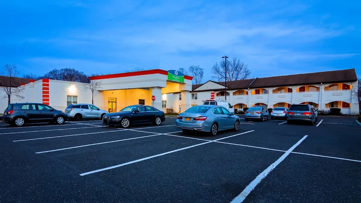 Travelodge by Wyndham Bellmawr