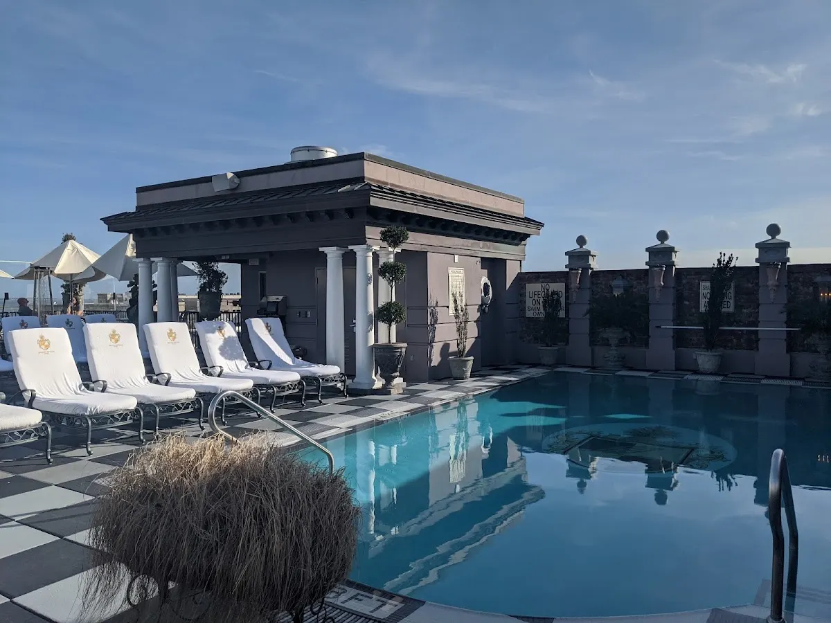 Market Pavilion Hotel