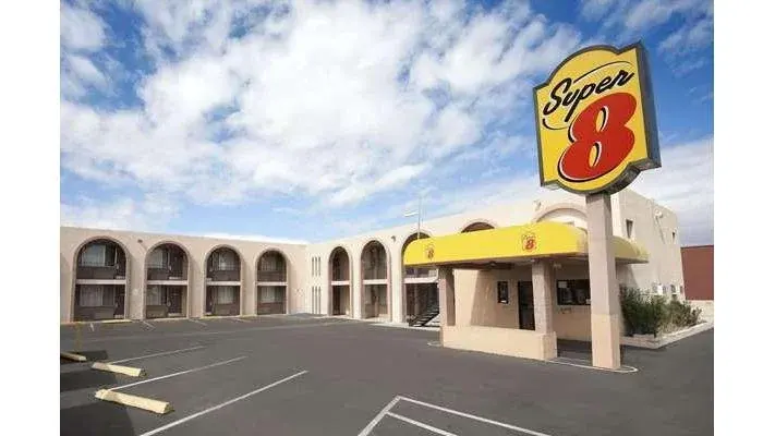 Super 8 by Wyndham Tucson/East/D.M.A.F. Area
