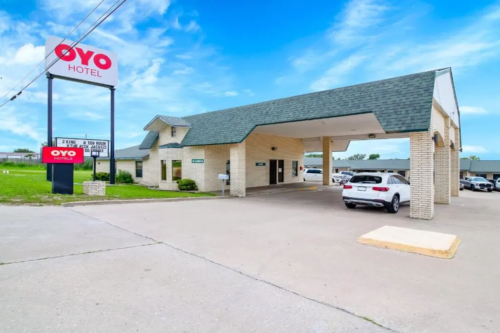 Three Rivers Executive Inn & Suites By OYO