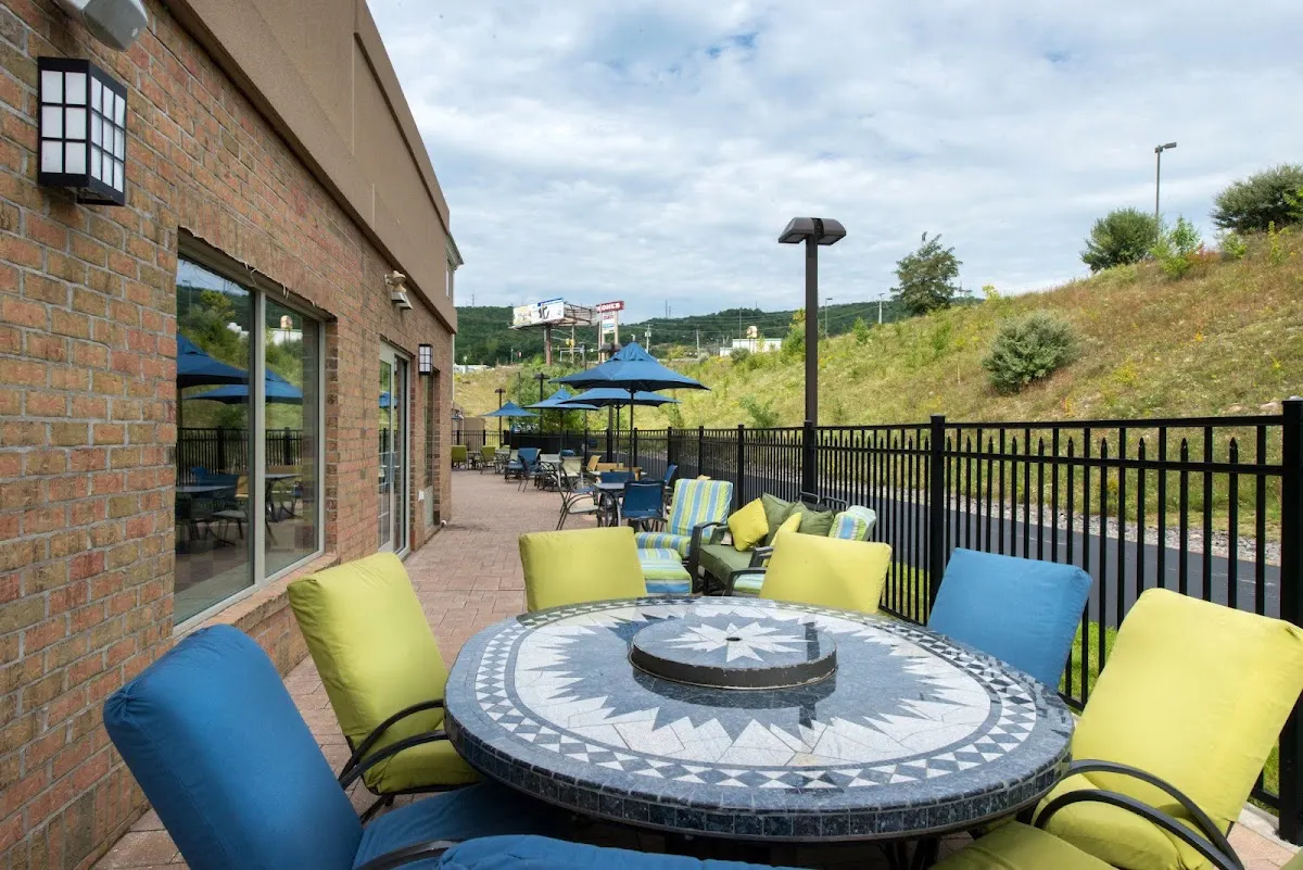Holiday Inn Express & Suites Dickson City - Scranton by IHG