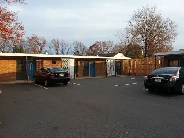 Americana Motel