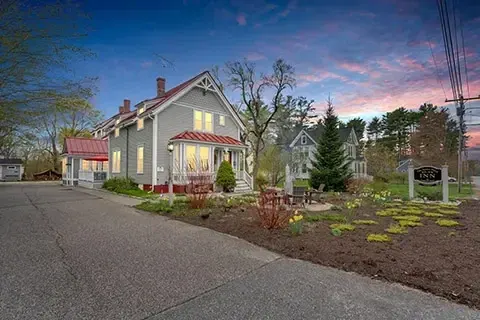 James Place Inn