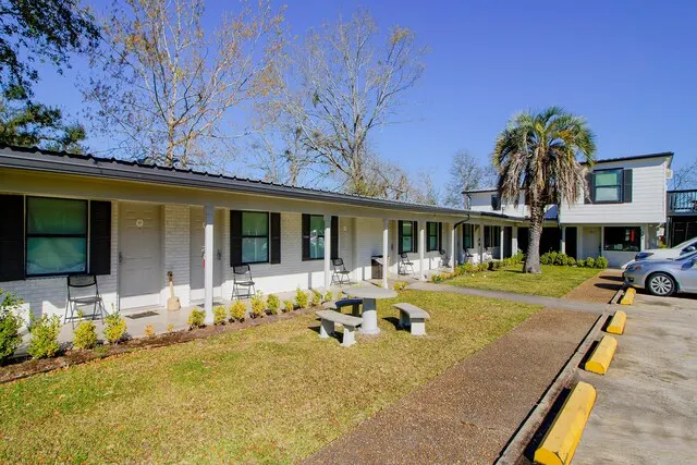 OYO Hotel Sulphur LA Hwy 90 West
