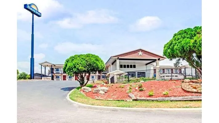 Days Inn by Wyndham Boerne