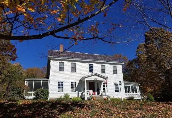 Buckmaster Inn