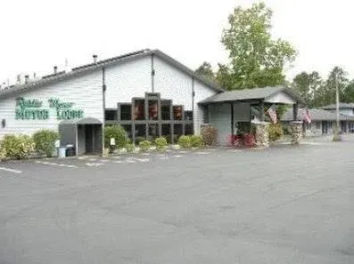 Rustic Manor Motor Lodge
