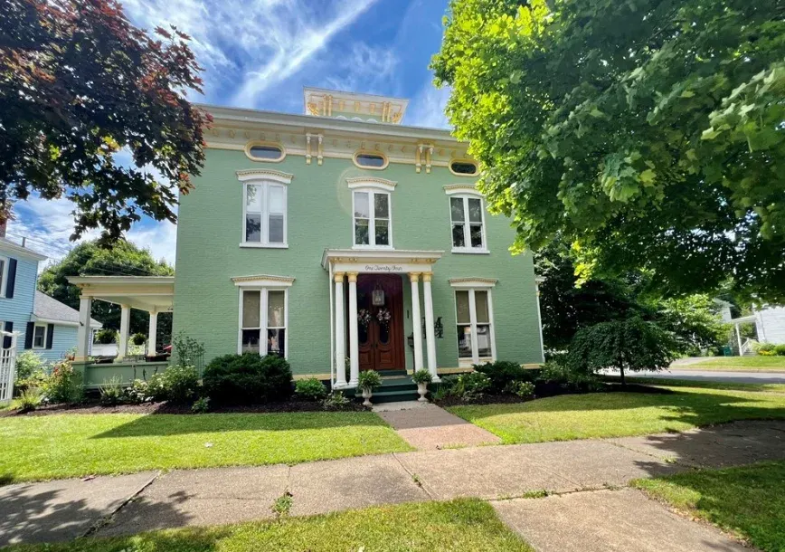 The Belvedere Inn at Merriam House