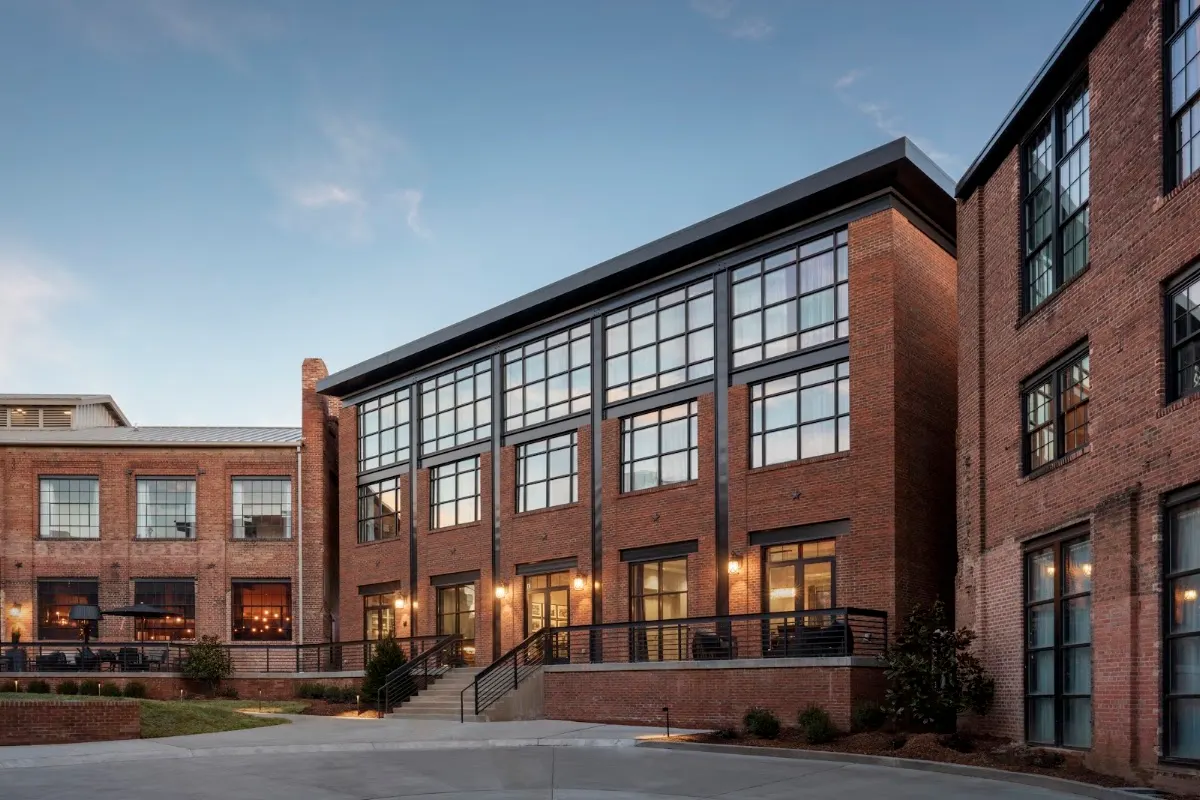 The Foundry Hotel Asheville, Curio Collection by Hilton