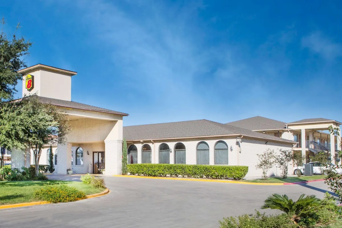 Super 8 by Wyndham San Antonio at I-10