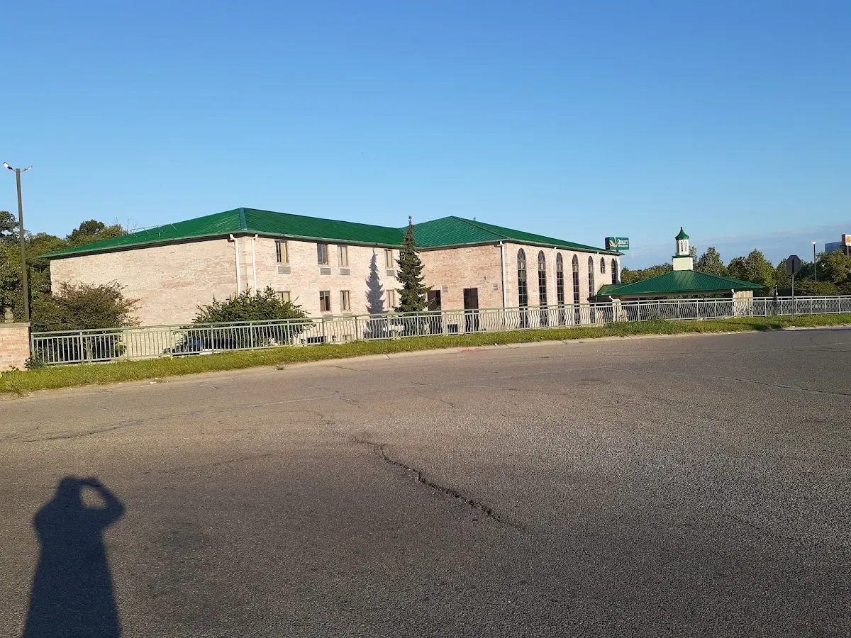 Quality Inn & Suites Cincinnati I-275
