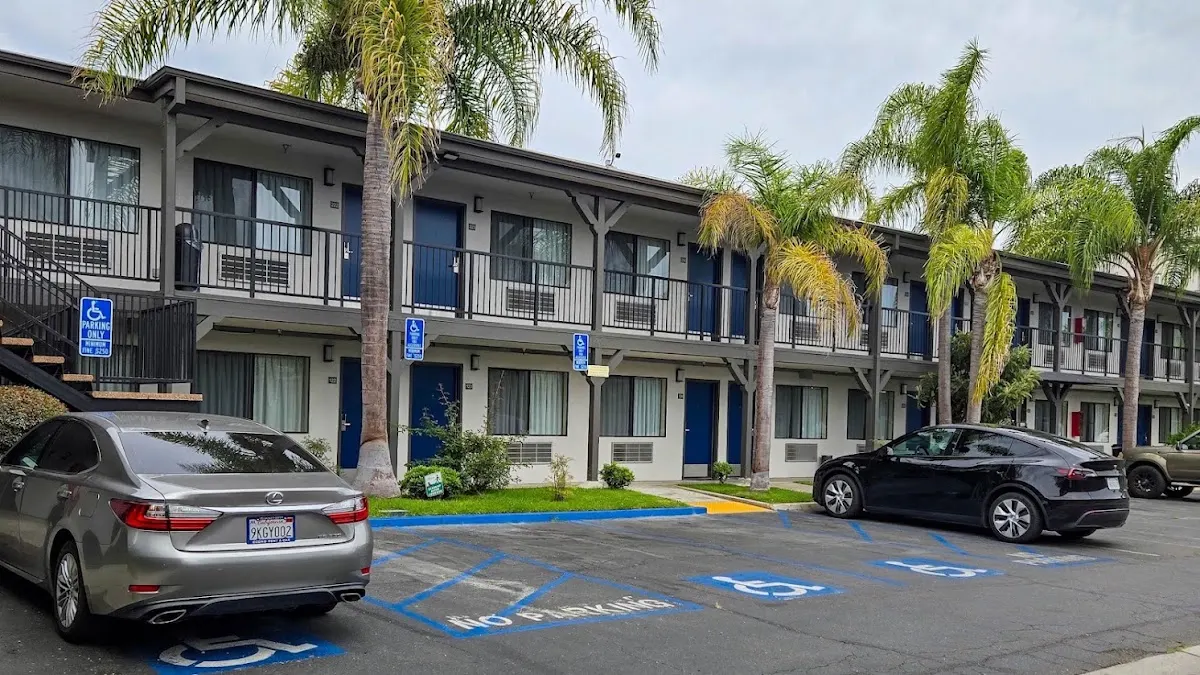 Studio 6 Suites Santa Ana, CA
