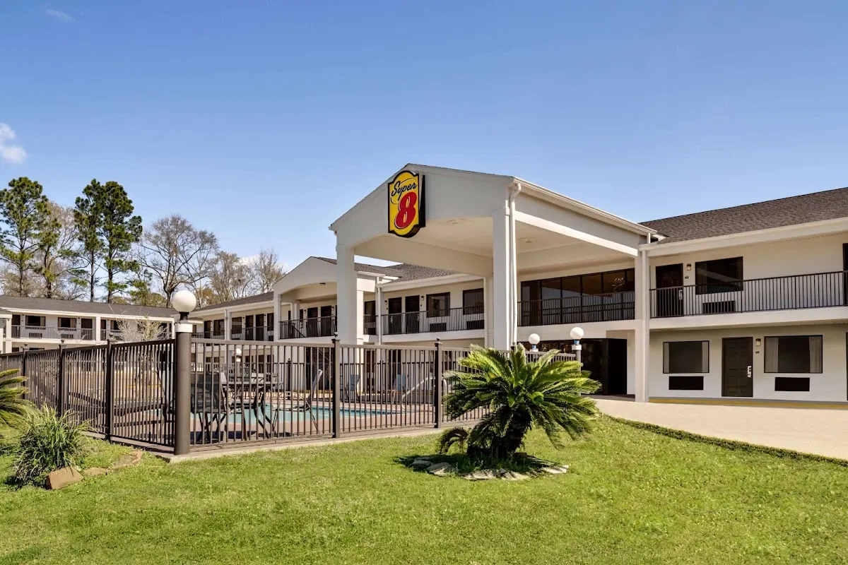 Super 8 by Wyndham Ocean Springs Biloxi