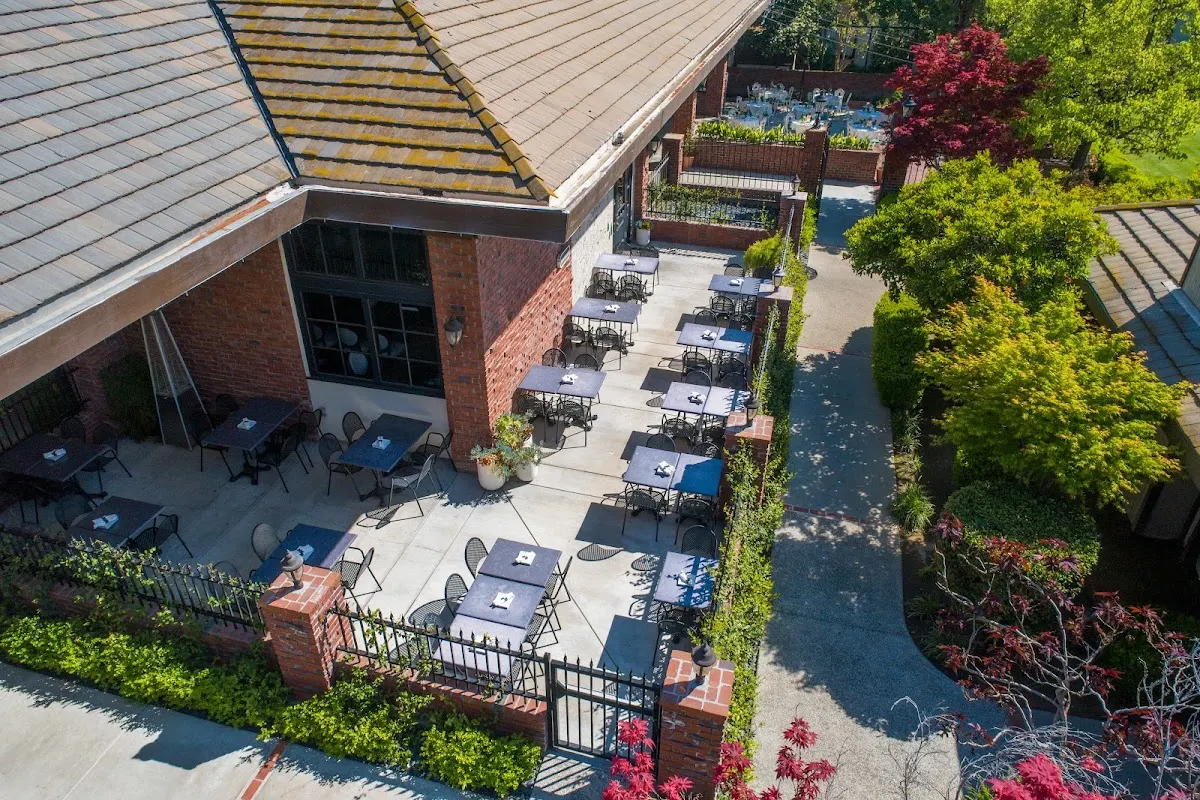 Hotel Piccadilly & Events Center
