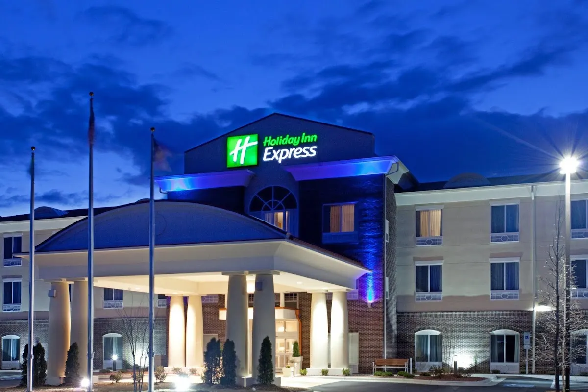 Holiday Inn Express Pembroke by IHG