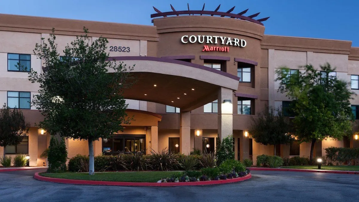 Courtyard by Marriott Santa Clarita Valencia