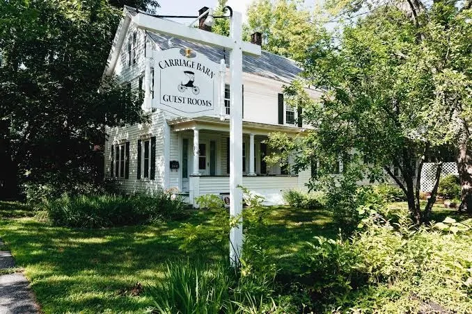 Carriage Barn Bed & Breakfast