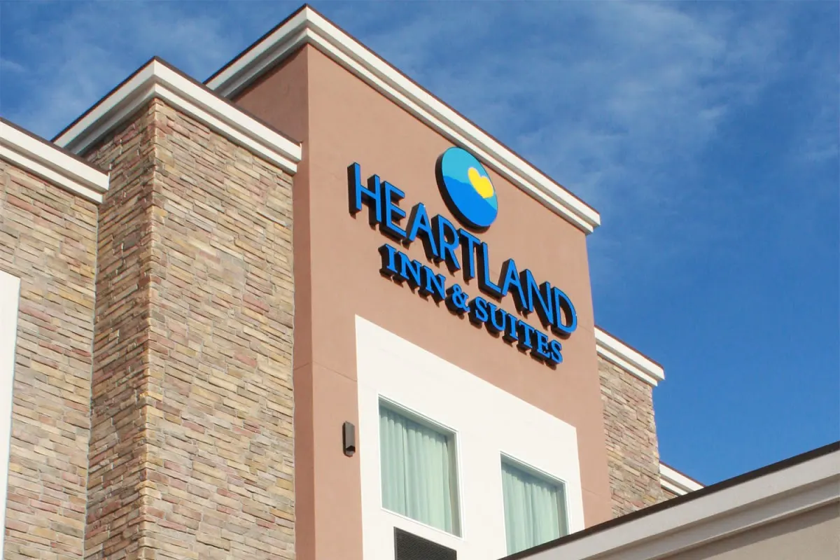 Heartland Inn & Suites