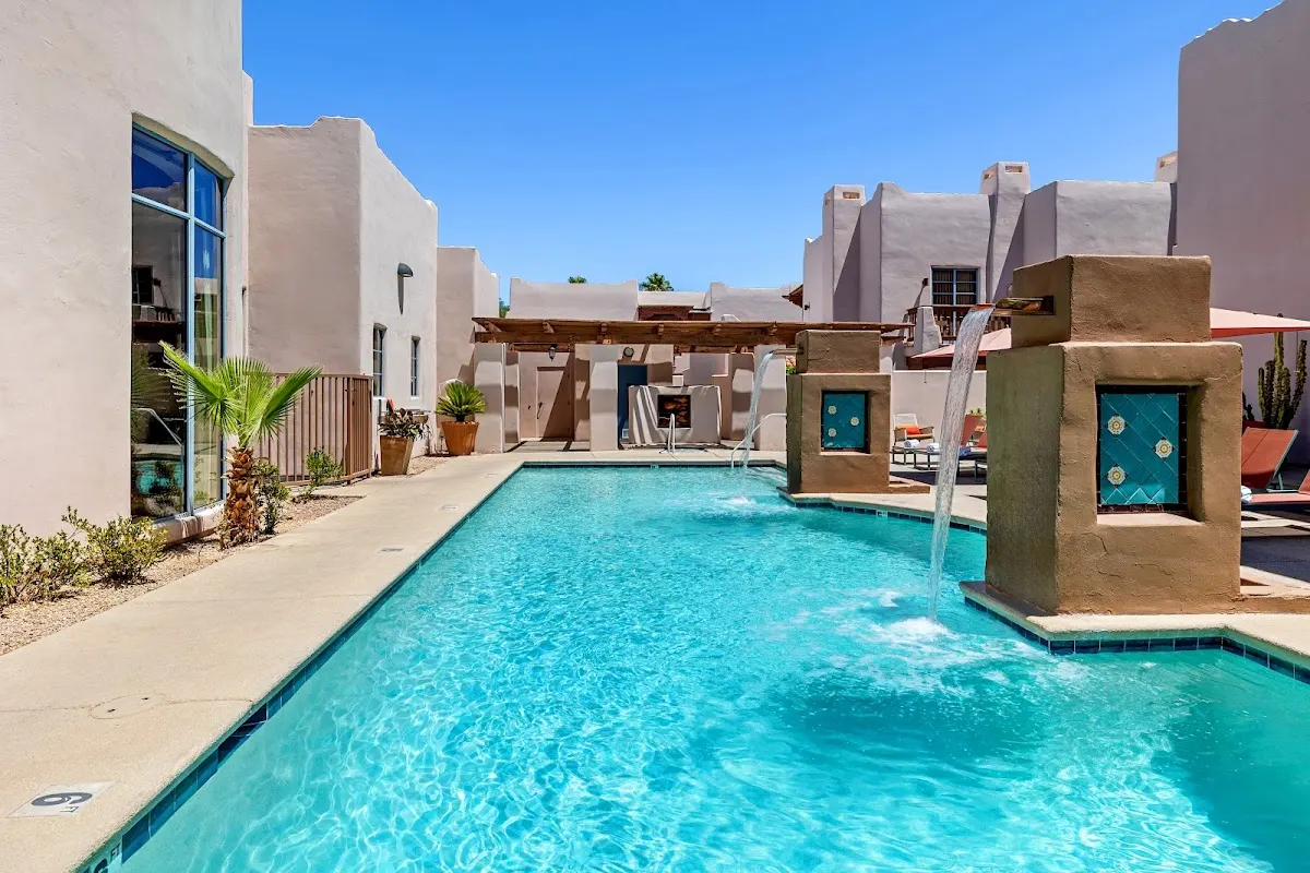 Lodge On The Desert