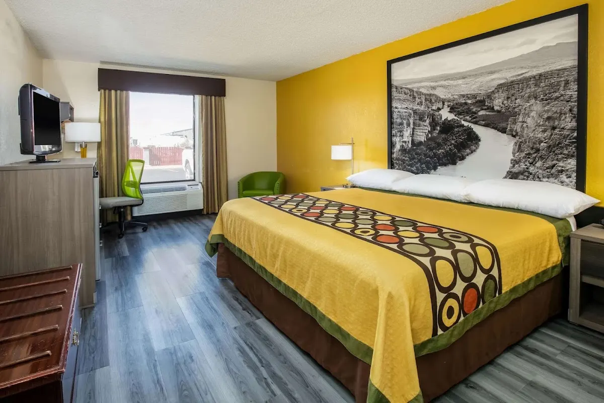 Super 8 by Wyndham Ft Stockton